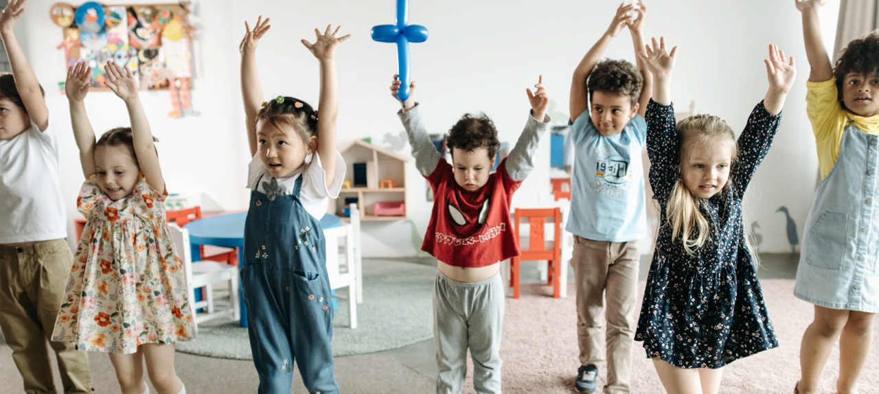 Conheça os benefícios da psicomotricidade na educação infantil - O Poder  das Cores